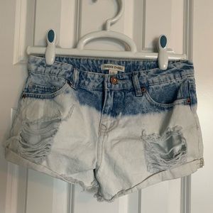 💙🤍 Forever 21 Girls Dip Dye Shorts Size 13/14